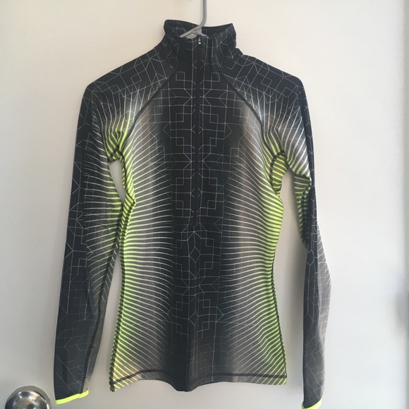 Nike Tops - Nike Women’s Long-sleeved Half Zip Running Top